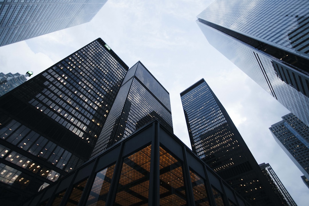 Dubai Building Regulations: Complete Guide for Property Owners & Contractors 2025
